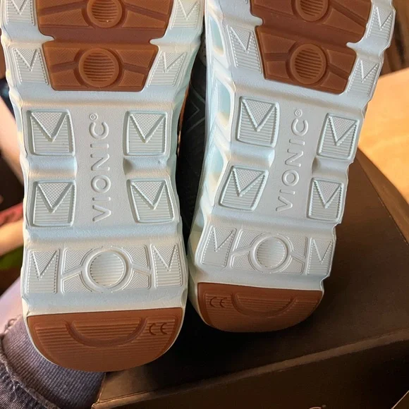 NIB - Vionic Captivate, Light Gray and Teal Sneakers - Picture 5 of 5